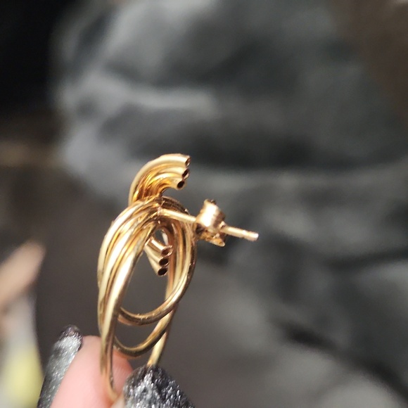 Vintage 14K Yellow Gold Triple Tube Textured Hoop Earrings, Simple Unique Classy - Picture 4 of 6